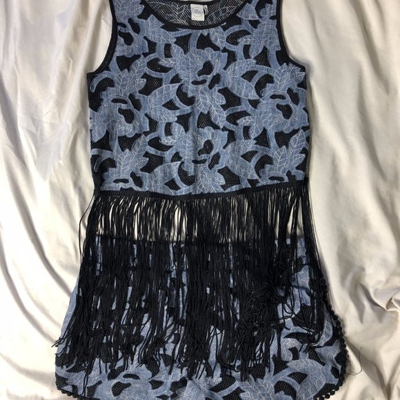 Floral stitch/mesh and tassel top, Paper Crane - Picture 4 of 5